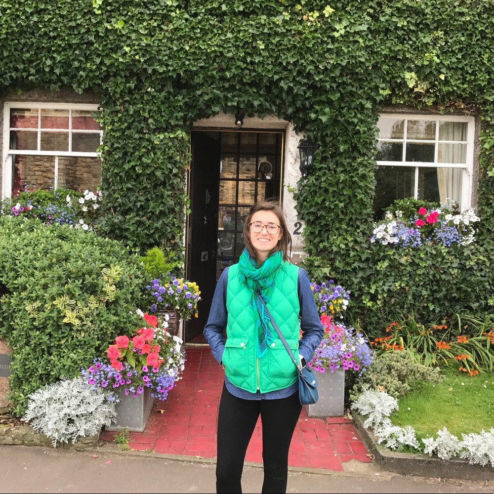 Meet your Posher, Gabriella